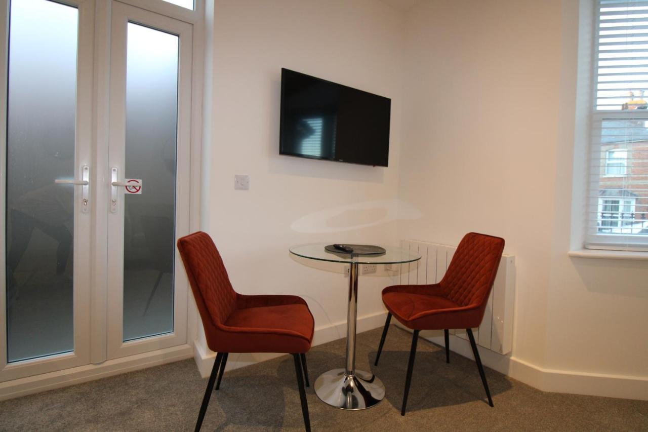 No 10 @Short Stays Basingstoke Ngoại thất bức ảnh