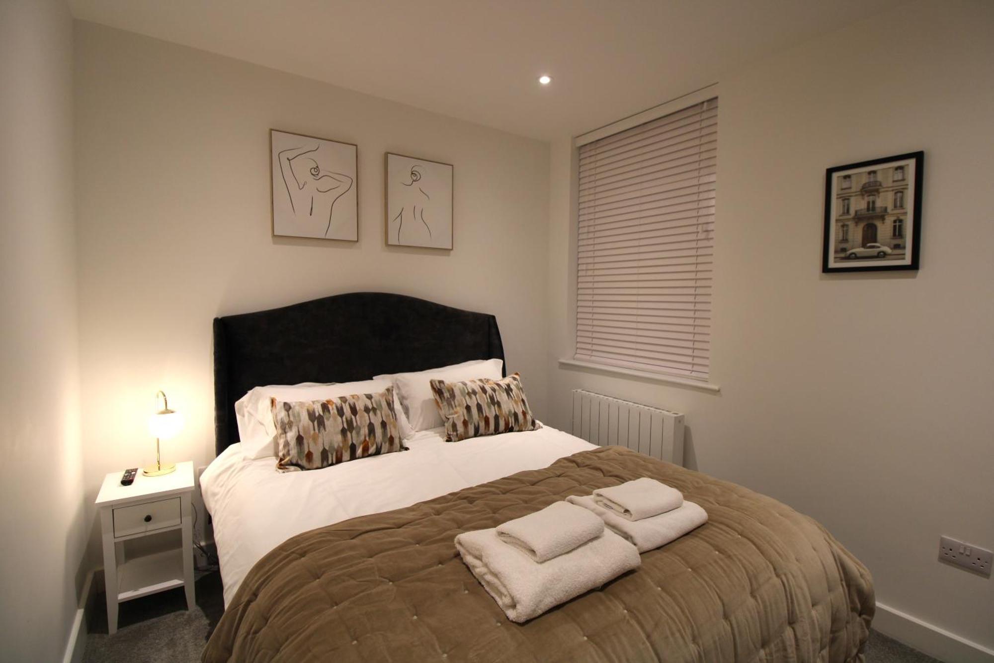 No 10 @Short Stays Basingstoke Ngoại thất bức ảnh